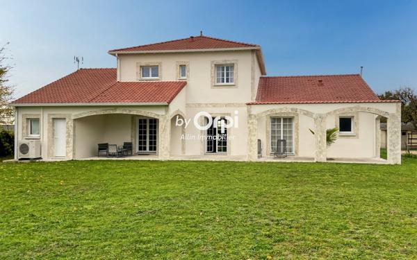 Maison à vendre    6 pièces • 166 m2 Saint-Victor