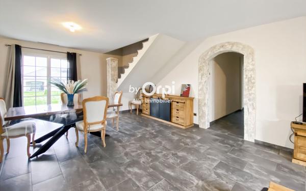 Maison à vendre    6 pièces • 166 m2 Saint-Victor