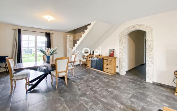 Maison à vendre    6 pièces • 166 m2 Saint-Victor