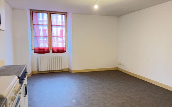 Appartement à louer    2 pièces • 43 m2 Saint-Junien