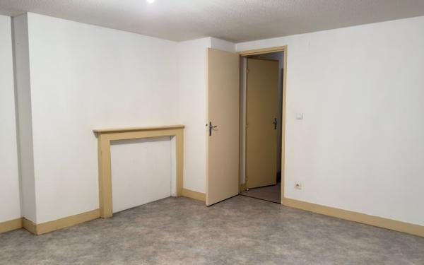 Appartement à louer    2 pièces • 43 m2 Saint-Junien