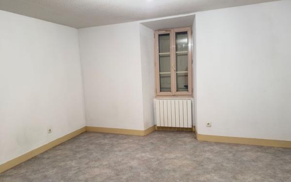 Appartement à louer    2 pièces • 43 m2 Saint-Junien