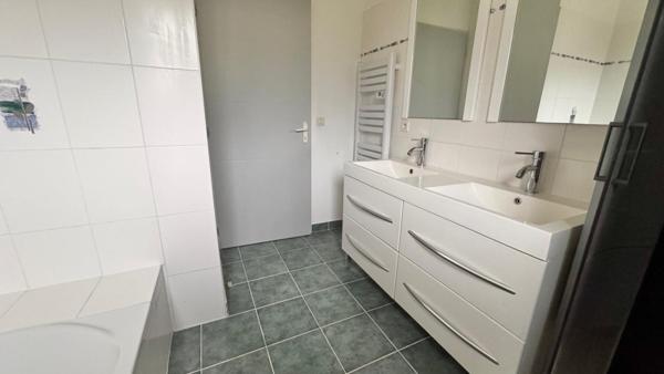 Ensemble immobilier composé de 2 maisons mitoyennes