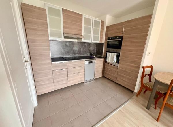 T2 meublé 39M² + PARKING VAUREAL