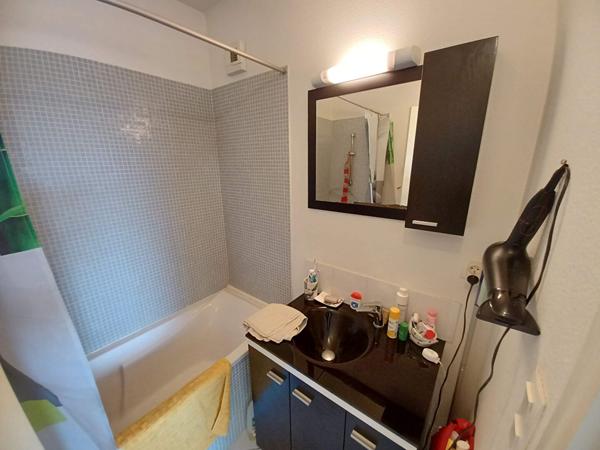 Vous êtes investisseur : Appartement dans une résidence récente du centre ville !