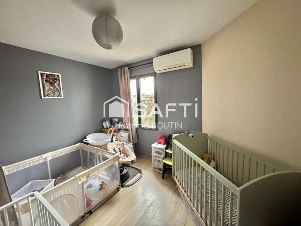 PAVILLON PLAIN PIED 4 CHAMBRES DONT UNE SUITE PARENTALE + GARAGE ET PISCINE  A JUSCORPS !