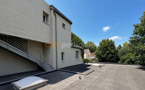 Vente
                Immeuble169 m² - 5 Pièces -
                    AMBOISE (37400)