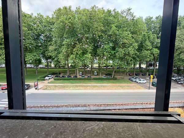 Vente
                Immeuble169 m² - 5 Pièces -
                    AMBOISE (37400)