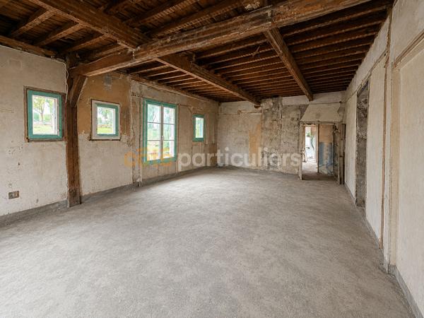 Vente
                Immeuble169 m² - 5 Pièces -
                    AMBOISE (37400)