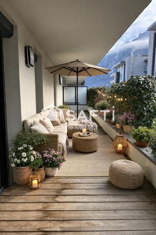 T4 lumineux proche Léman express et accès autoroute.