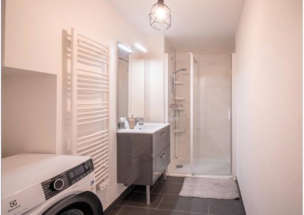 Amiens (80090) Appartement T2 récent avec place de parking - Rue Saint Fuscien à AMIENS