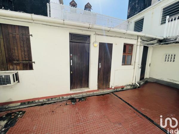 Immeuble de 327 m² à Fort-de-France (97200)