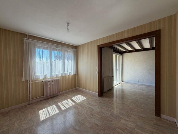 Appartement Lons Le Saunier 3 pièce(s) 83 m2/2 chambres
