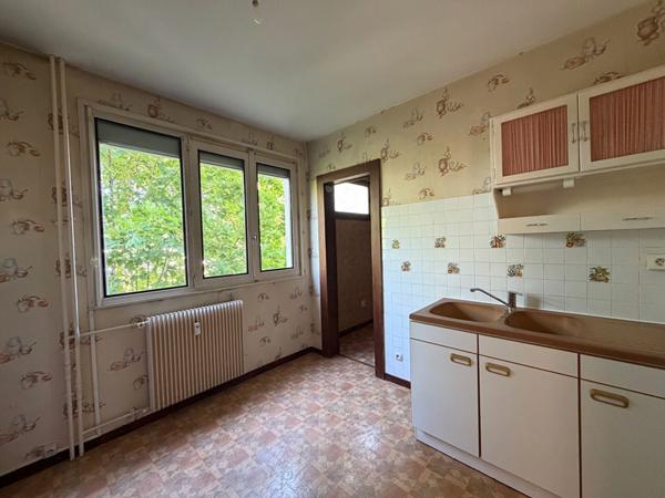Appartement Lons Le Saunier 3 pièce(s) 83 m2/2 chambres