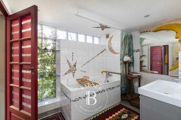 Les Lilas, Maison 4 Chambres -  238 m² à vendre