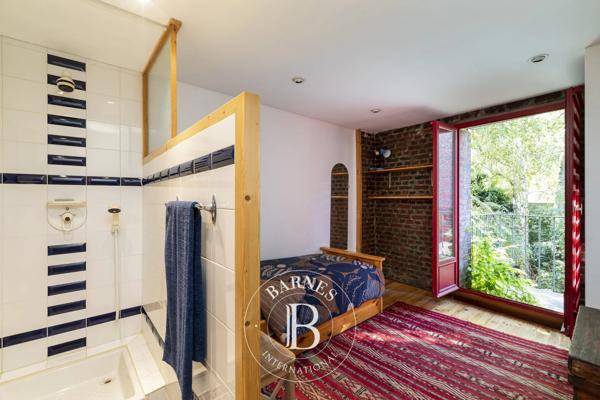 Les Lilas, Maison 4 Chambres -  238 m² à vendre