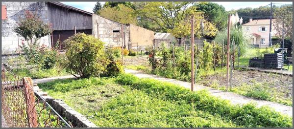 Immeuble à SAINTES, 17100 - 56m²