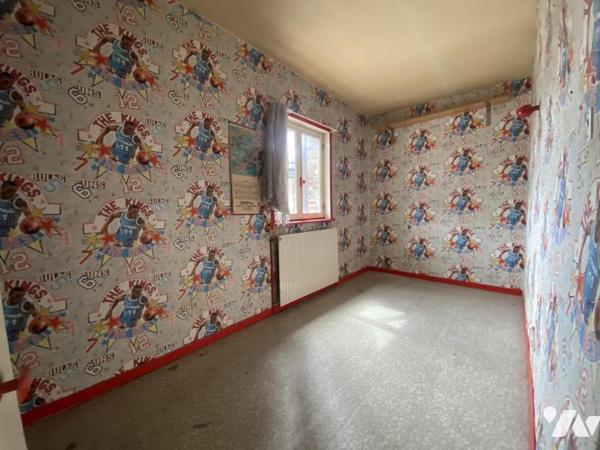 A VENDRE A SIN LE NOBLE : MAISON DE VILLE A RENOVER 2CH GARAGE COUR BATIE SUR 125M²