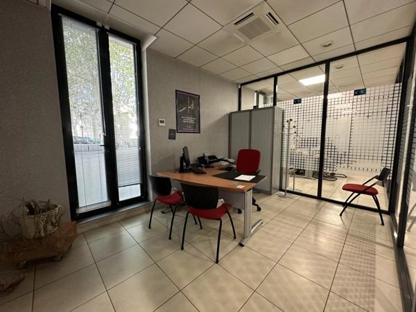 Location Fonds de commerce 7 pièces 194 m2 à Lodève