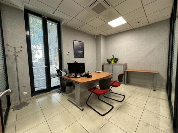 Location Fonds de commerce 7 pièces 194 m2 à Lodève