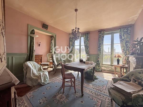 APPARTEMENT 2/3 PIECES - EMPLACEMENT D'EXCEPTION FACE AU PORT