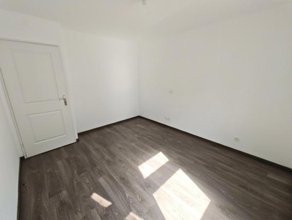 A LOUER : T3 à PERENCHIES • • 850 € CC • Réf. 001-00554-001