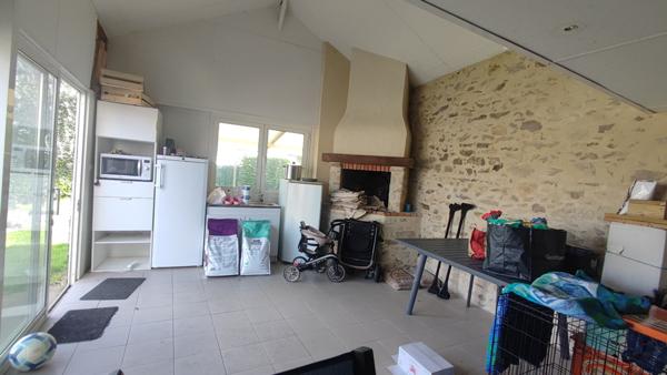 Maison de bourg rénovée avec charme, confort et beaux volumes à Aizenay