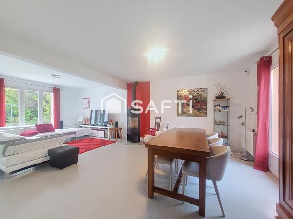 Maison - Individuelle - 189m2 - DPE - B - Climatisation
