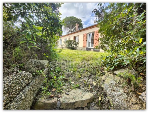 Villa de plain-pied 4 pièces sur grand terrain constructible proche de Roujan (34)