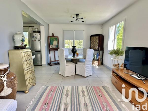 Maison à vendre 9 pièces 202 m² Saint-Yrieix-la-Perche