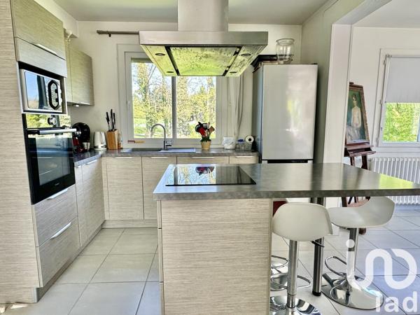 Maison à vendre 9 pièces 202 m² Saint-Yrieix-la-Perche