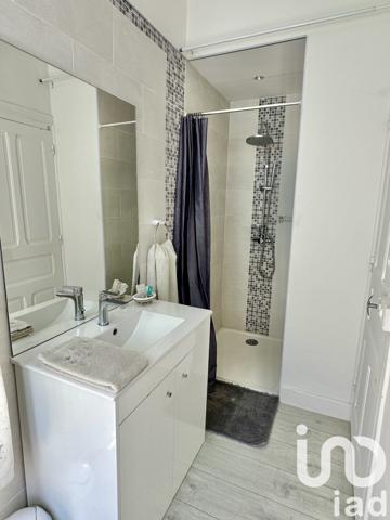 Maison à vendre 9 pièces 202 m² Saint-Yrieix-la-Perche