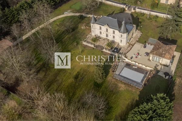 Folie exquis avec piscine et golf près de Saint-Émilion