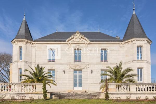 Folie exquis avec piscine et golf près de Saint-Émilion