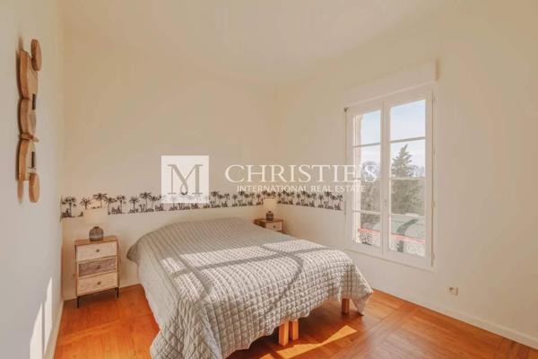 Folie exquis avec piscine et golf près de Saint-Émilion