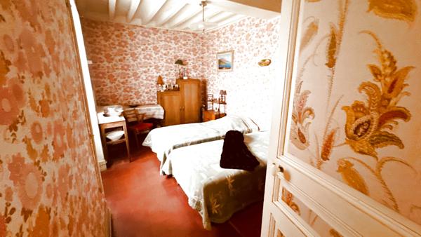 Tannay (58190) Longère de plain pied à vendre dans le secteur de TANNAY 125 000 € F.A.I. terrain de 3218 m 2 environ.