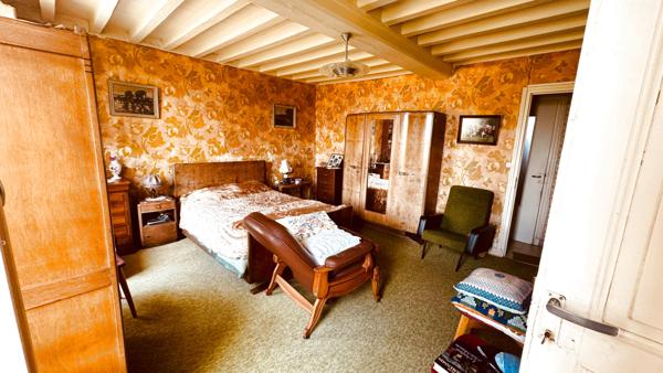 Tannay (58190) Longère de plain pied à vendre dans le secteur de TANNAY 125 000 € F.A.I. terrain de 3218 m 2 environ.