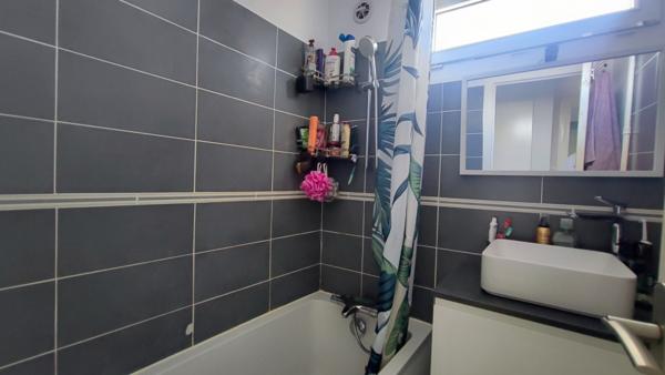 Guilherand-Granges (07500) Appartement avec garage et cave