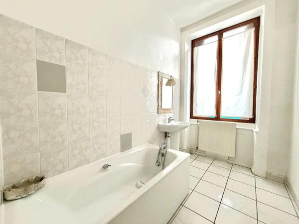 Duplex lumineux avec terrasse et garage - secteur Côte-Chaude