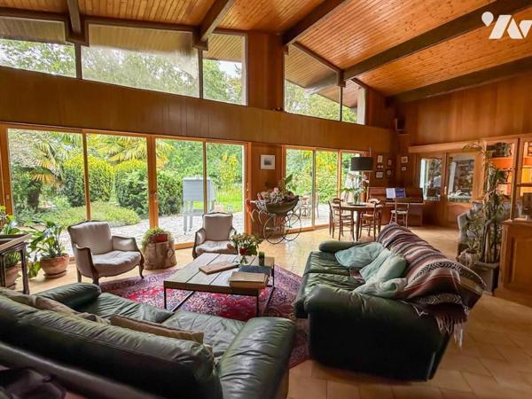 SUCE SUR ERDRE - Bords de l'Erdre - Propriété de 340m² sur une parcelle d'un hectare