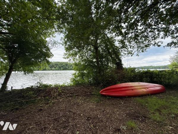 SUCE SUR ERDRE - Bords de l'Erdre - Propriété de 340m² sur une parcelle d'un hectare