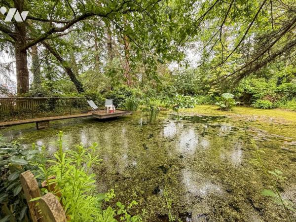 SUCE SUR ERDRE - Bords de l'Erdre - Propriété de 340m² sur une parcelle d'un hectare