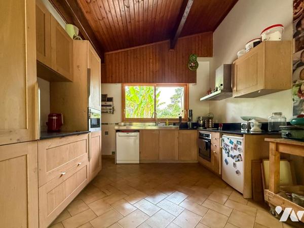 SUCE SUR ERDRE - Bords de l'Erdre - Propriété de 340m² sur une parcelle d'un hectare