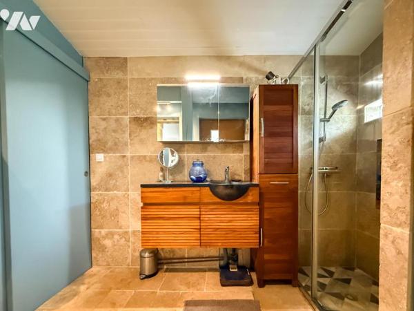 SUCE SUR ERDRE - Bords de l'Erdre - Propriété de 340m² sur une parcelle d'un hectare