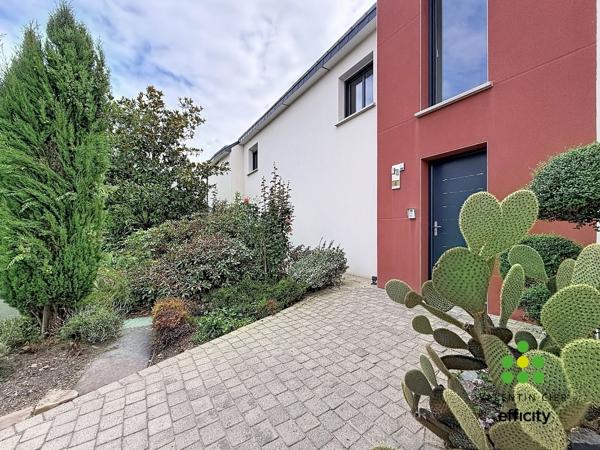 Maison
         7 pièces
        - 263 m² 314 000 € *