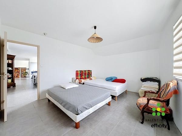 Maison
         7 pièces
        - 263 m² 314 000 € *
