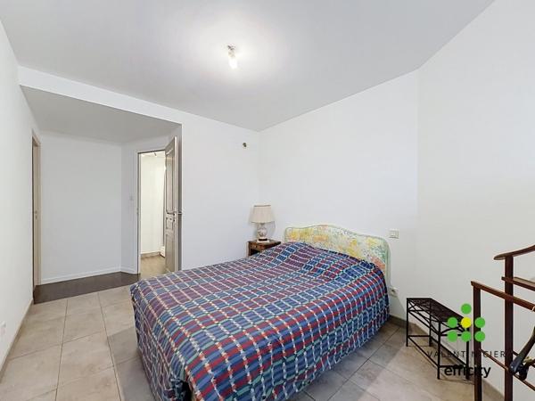 Maison
         7 pièces
        - 263 m² 314 000 € *