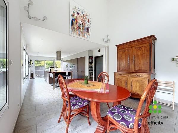 Maison
         7 pièces
        - 263 m² 314 000 € *
