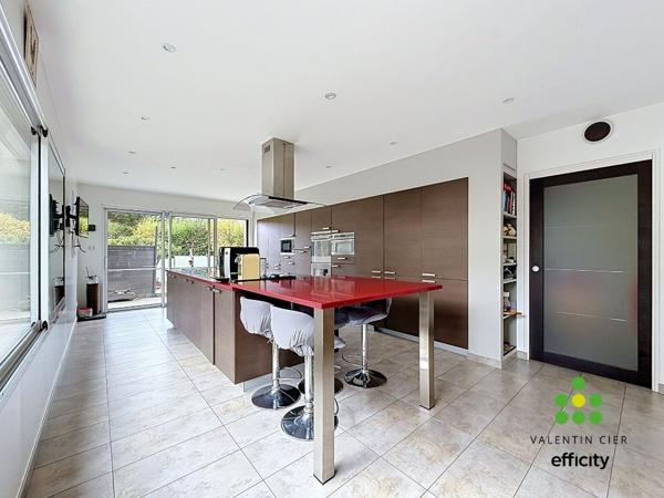 Maison
         7 pièces
        - 263 m² 314 000 € *