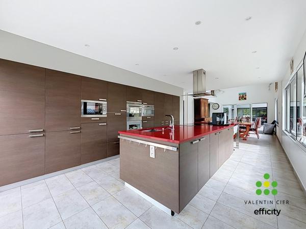Maison
         7 pièces
        - 263 m² 314 000 € *